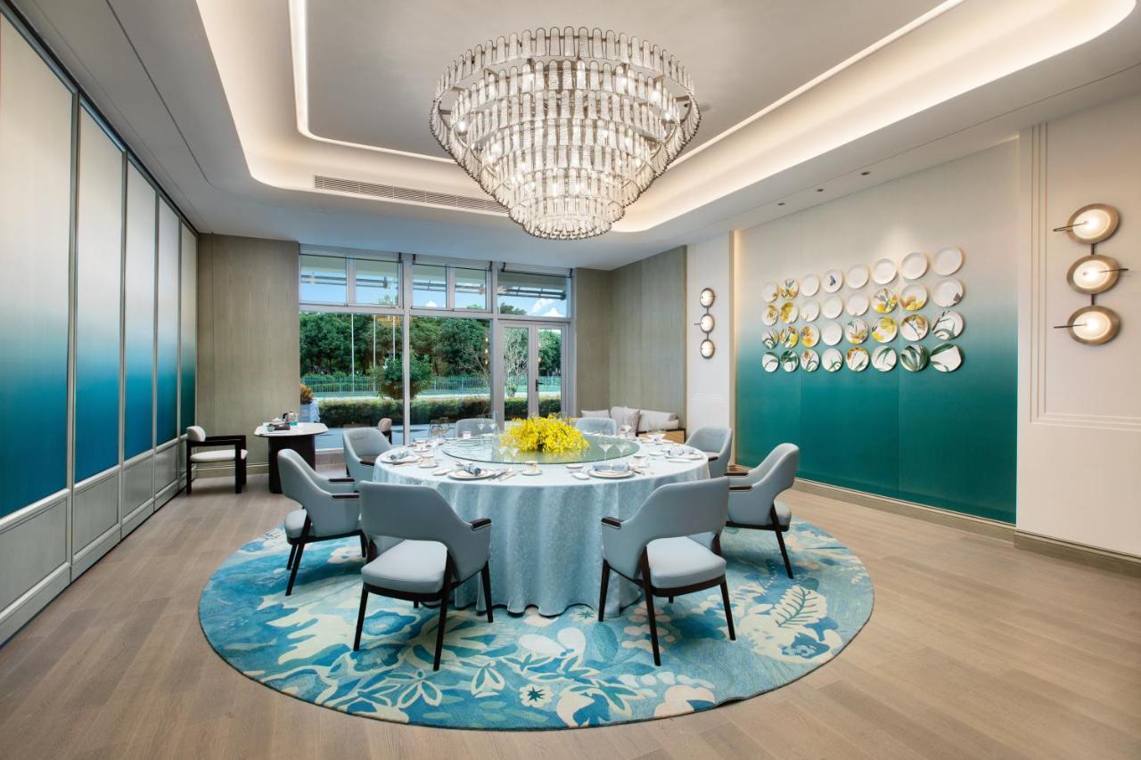 Xiamen International Seaside Hotel -Hotel Corridor Leads To The Stone Exhibition Hall Exteriér fotografie