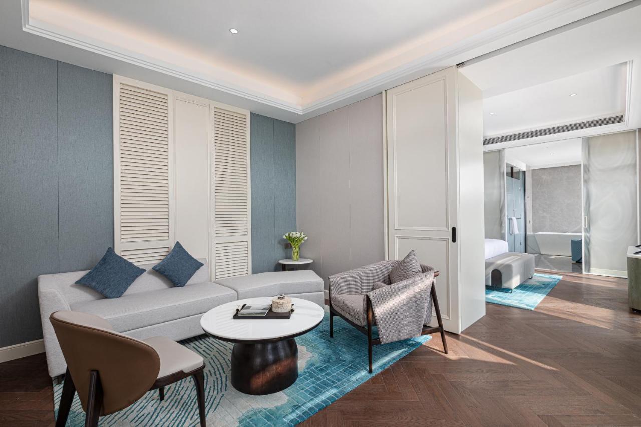 Xiamen International Seaside Hotel -Hotel Corridor Leads To The Stone Exhibition Hall Exteriér fotografie