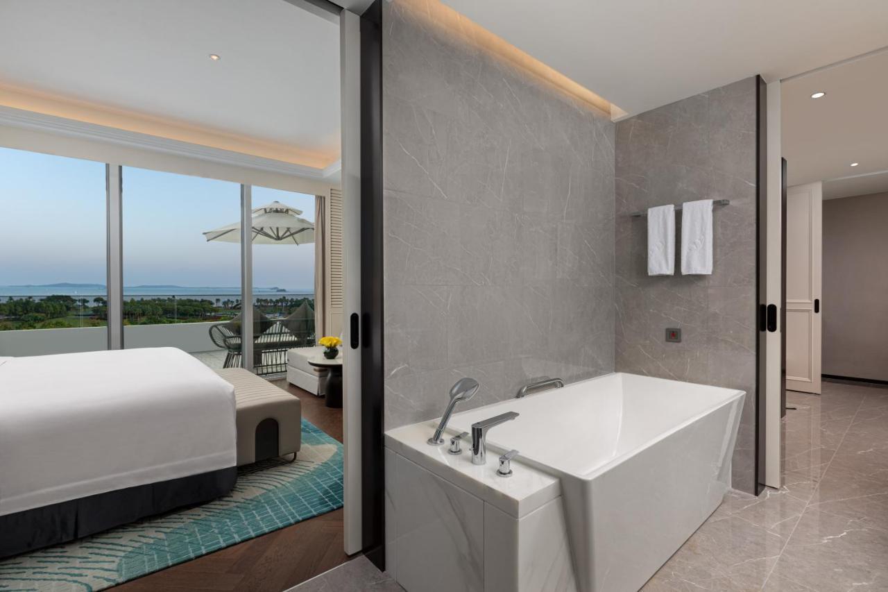 Xiamen International Seaside Hotel -Hotel Corridor Leads To The Stone Exhibition Hall Exteriér fotografie