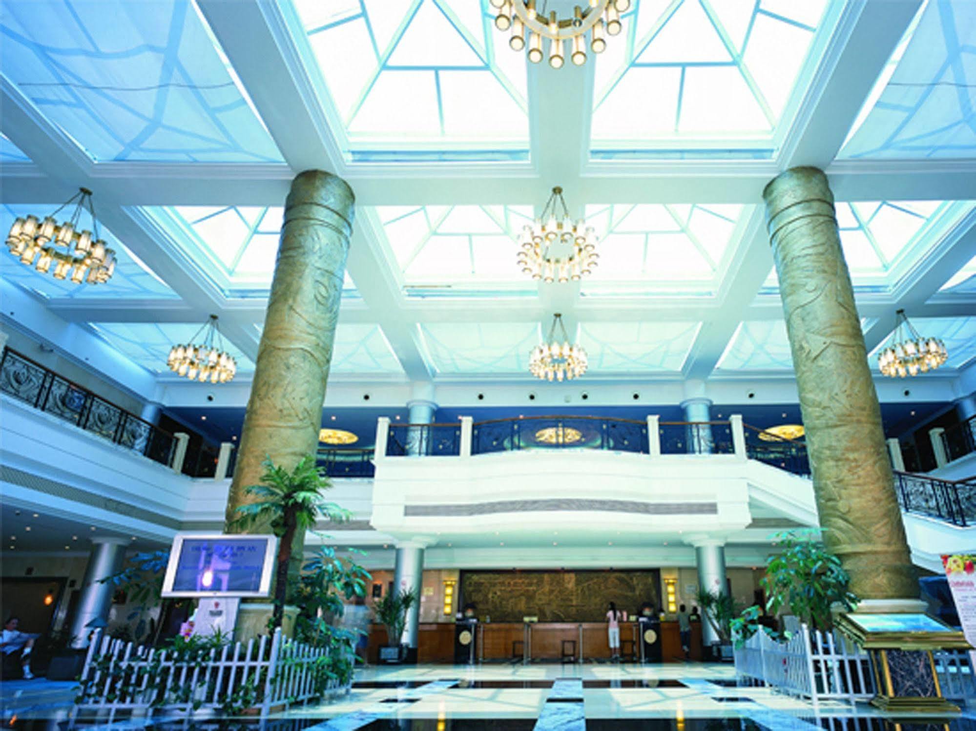Xiamen International Seaside Hotel -Hotel Corridor Leads To The Stone Exhibition Hall Exteriér fotografie