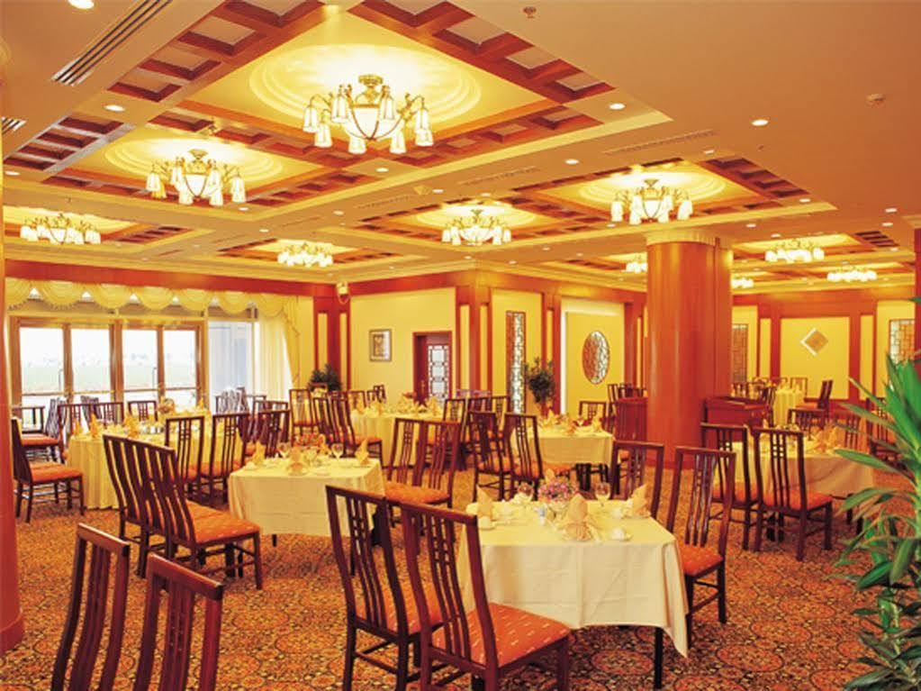 Xiamen International Seaside Hotel -Hotel Corridor Leads To The Stone Exhibition Hall Exteriér fotografie