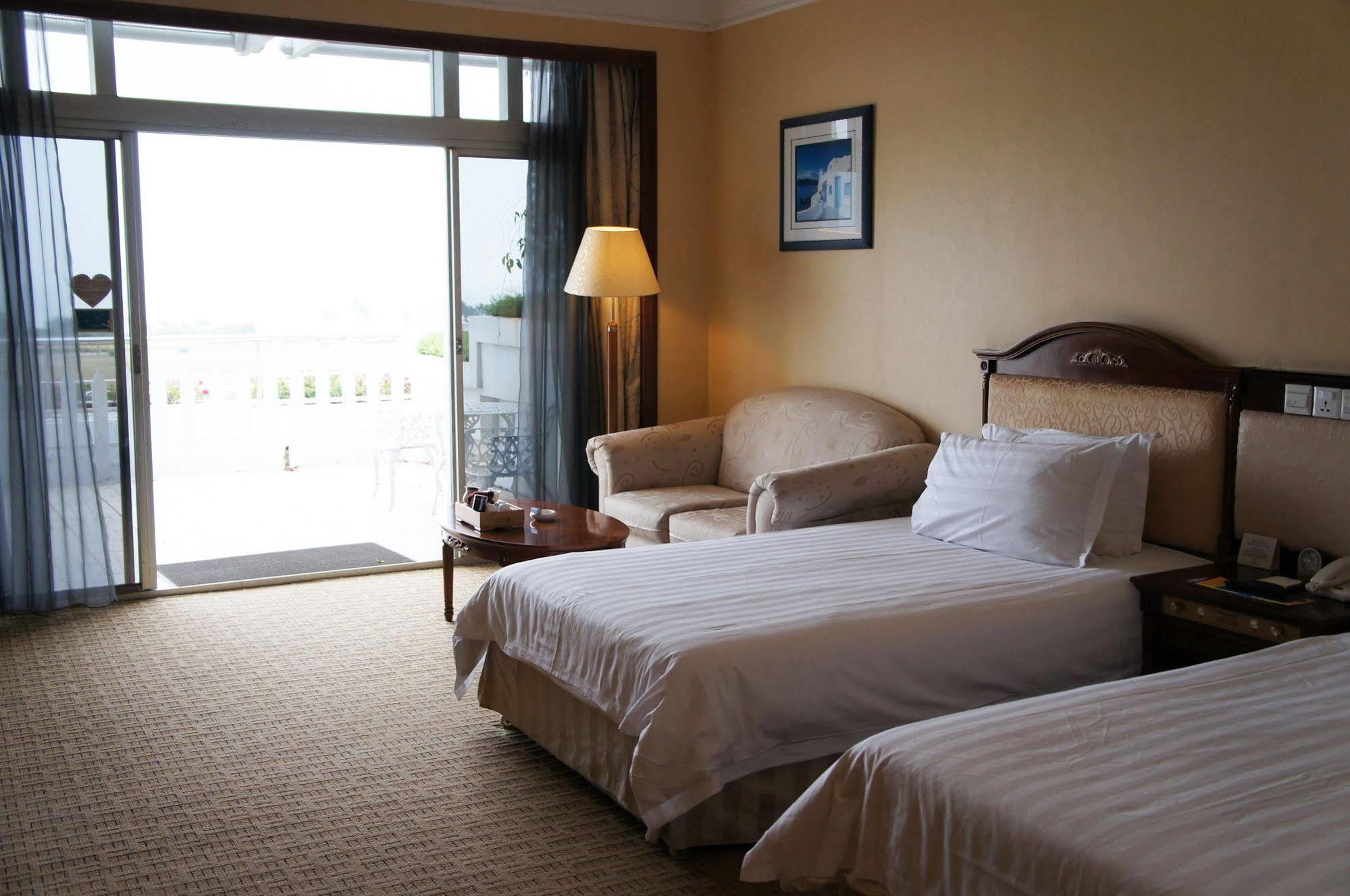 Xiamen International Seaside Hotel -Hotel Corridor Leads To The Stone Exhibition Hall Exteriér fotografie